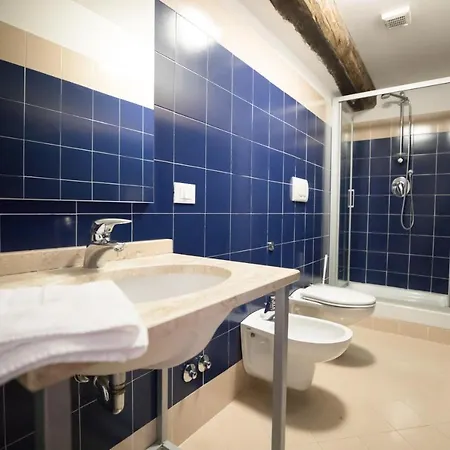 Del Castello Di Hostel