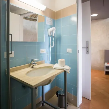 Del Castello Di Hostel