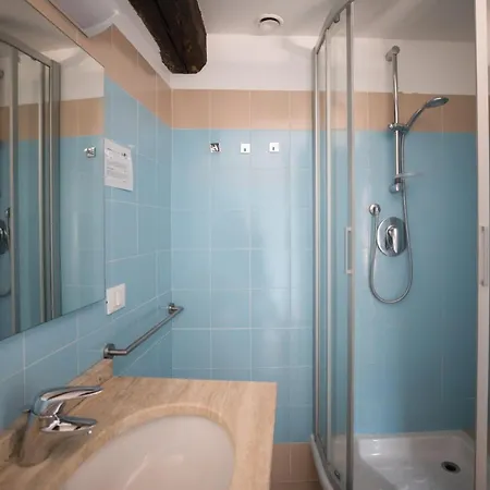 Del Castello Di Hostel Σάντα Σεβέρα