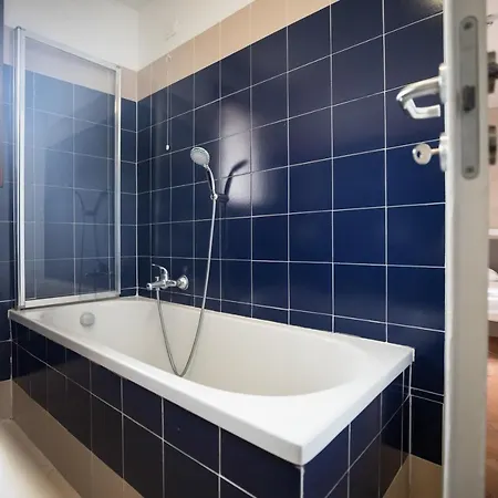 Hostel Del Castello Di *