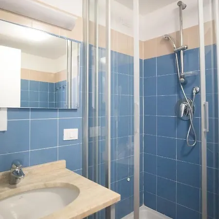 Del Castello Di Hostel