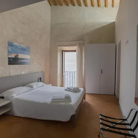 Hostel Del Castello Di *