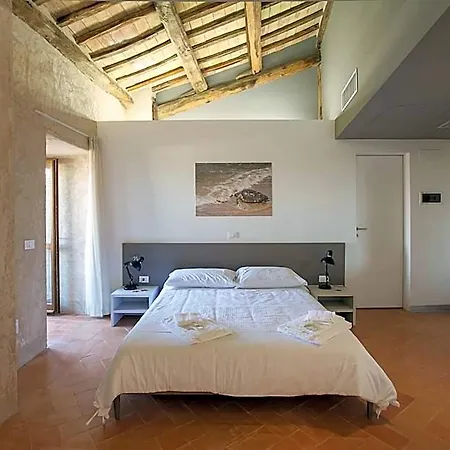 Del Castello Di Hostel