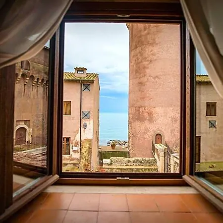 Del Castello Di * Санта-Севера